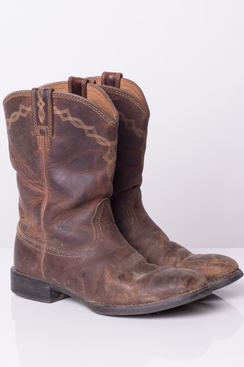 Brown Leather Ariat Cowboy Boots (7.5B)