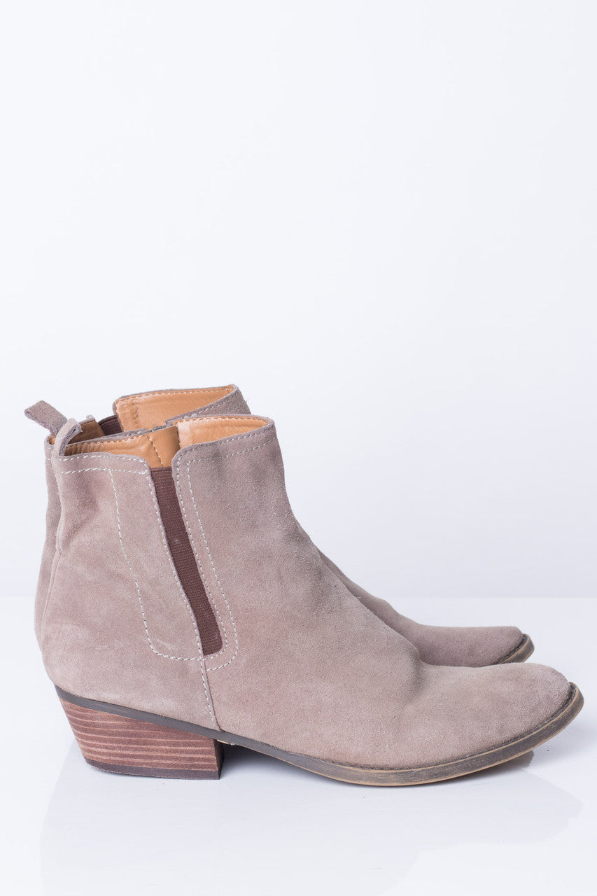 Grey Suede Chelsea Boots (10M)