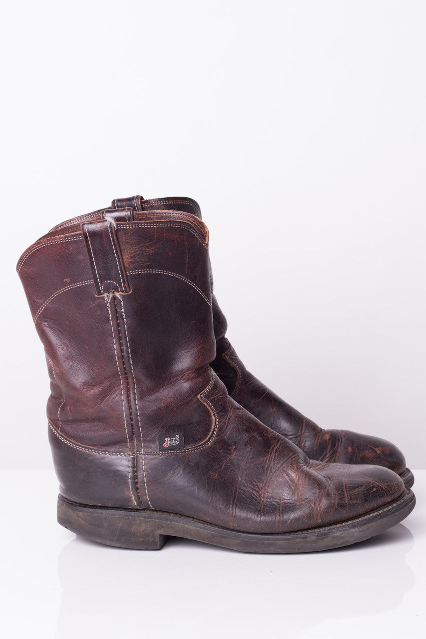 Round Toe Justin Cowboy Boots (9D)