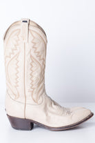 Off White Vintage Cowboy Boots (9D)