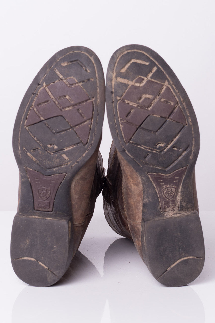Brown Leather Ariat Cowboy Boots (7.5B)