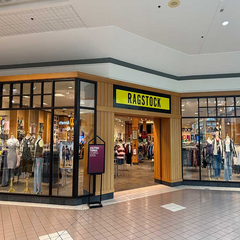 Duluth, MN Storefront in Miller Hill Mall