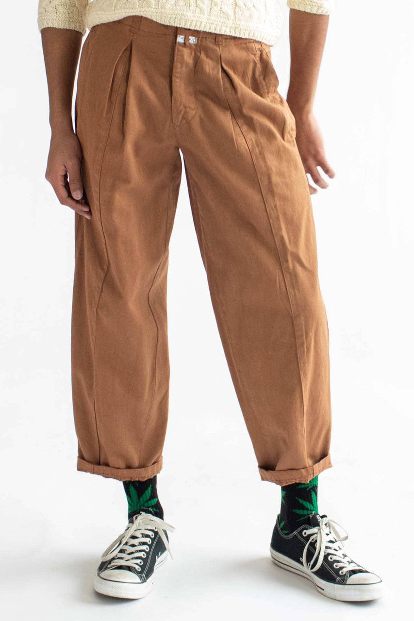 Khaki Girbaud Pleated Pants (sz. 28)
