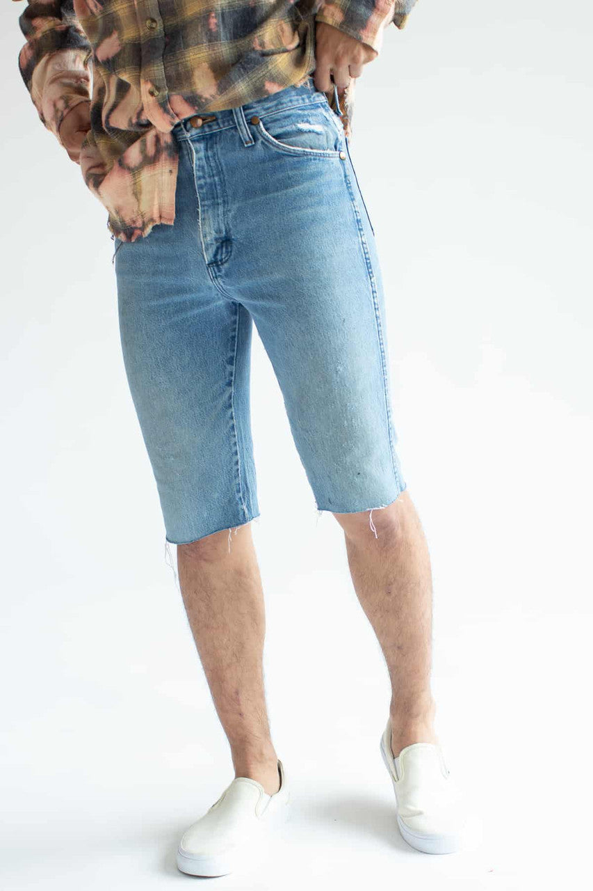 Vintage Distressed Wrangler Denim Cut Off Shorts (sz. 32)
