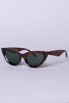 Plastic Frame Cat Eye Sunglasses