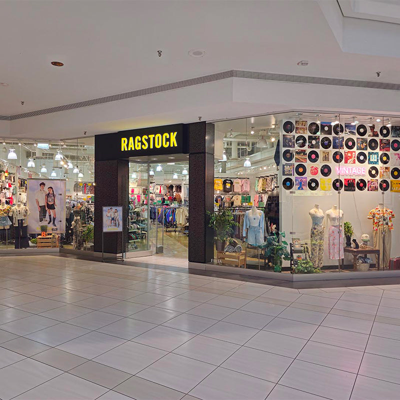 woodfield mall ragstock storefront