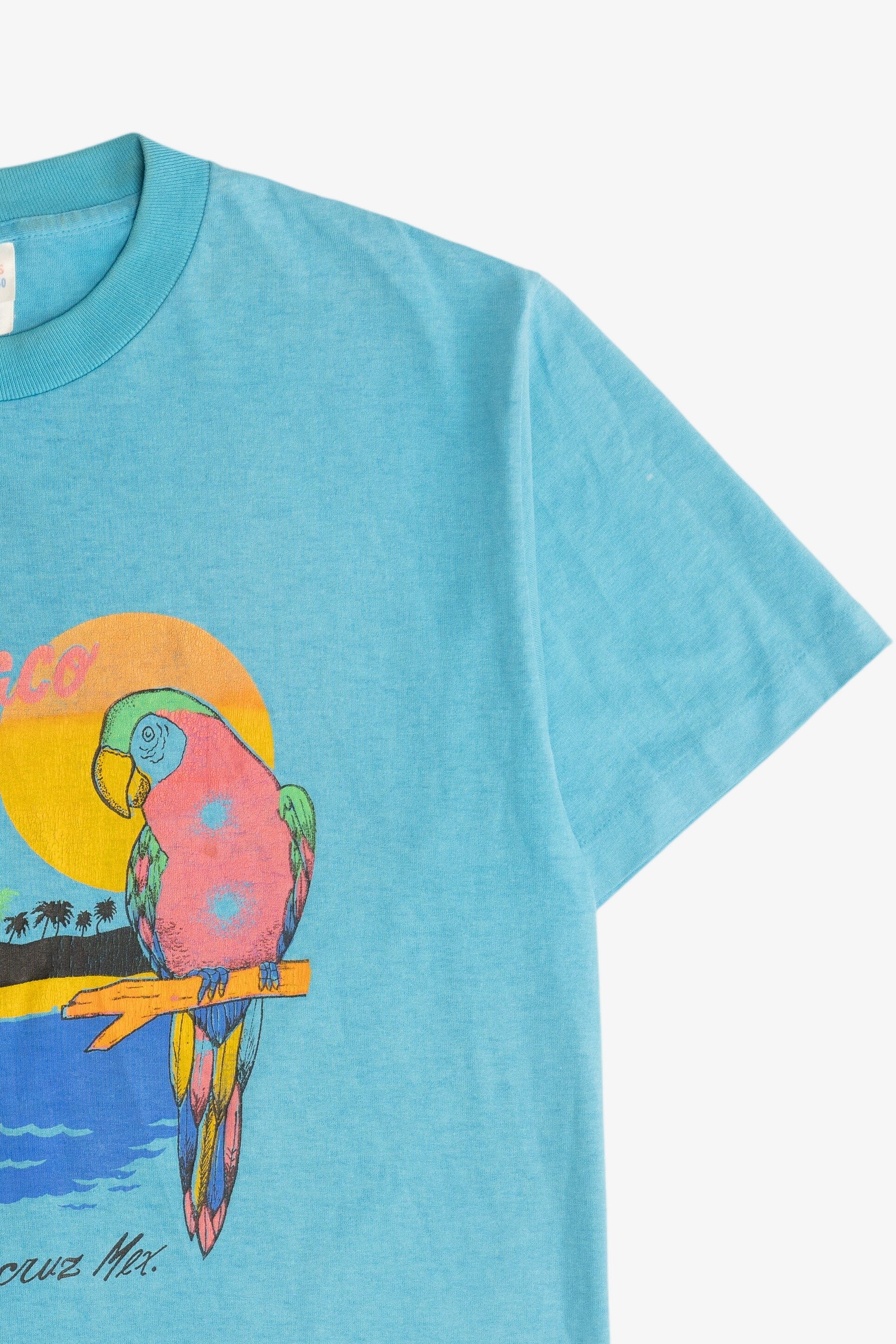 Vintage "Veracruz Mexico" Parrot Island Print T-Shirt (1990s)