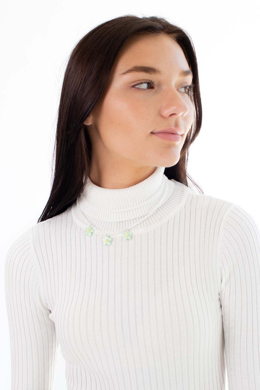 2 Piece Pearl & Daisy Necklace