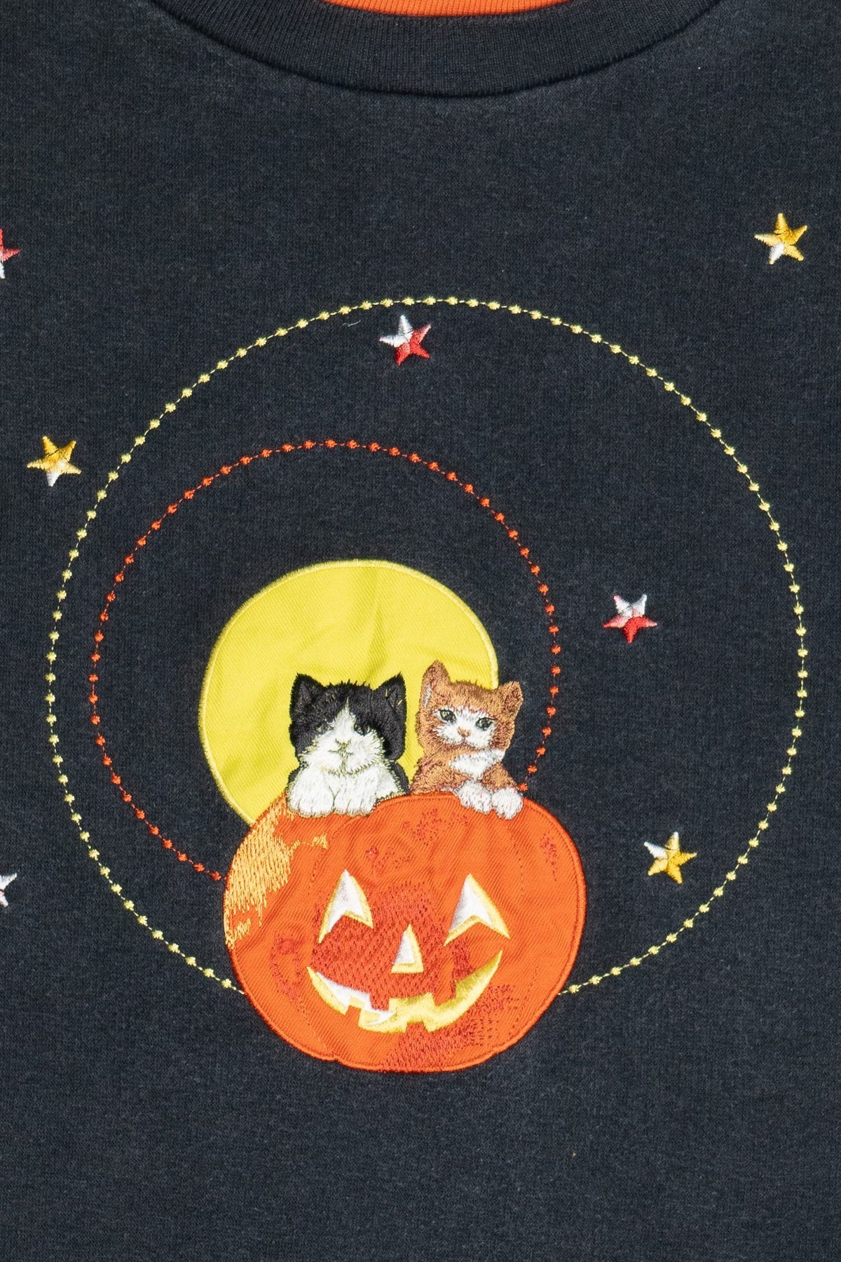Vintage Kittens In A Pumpkin Halloween Sweatshirt (1990s)