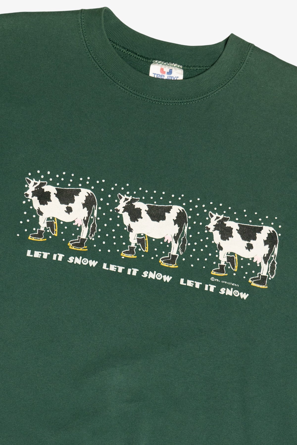 Vintage "Let It Snow Let It Snow Let It Snow" Cows In Winter Boots Sweatshirt (1990s)