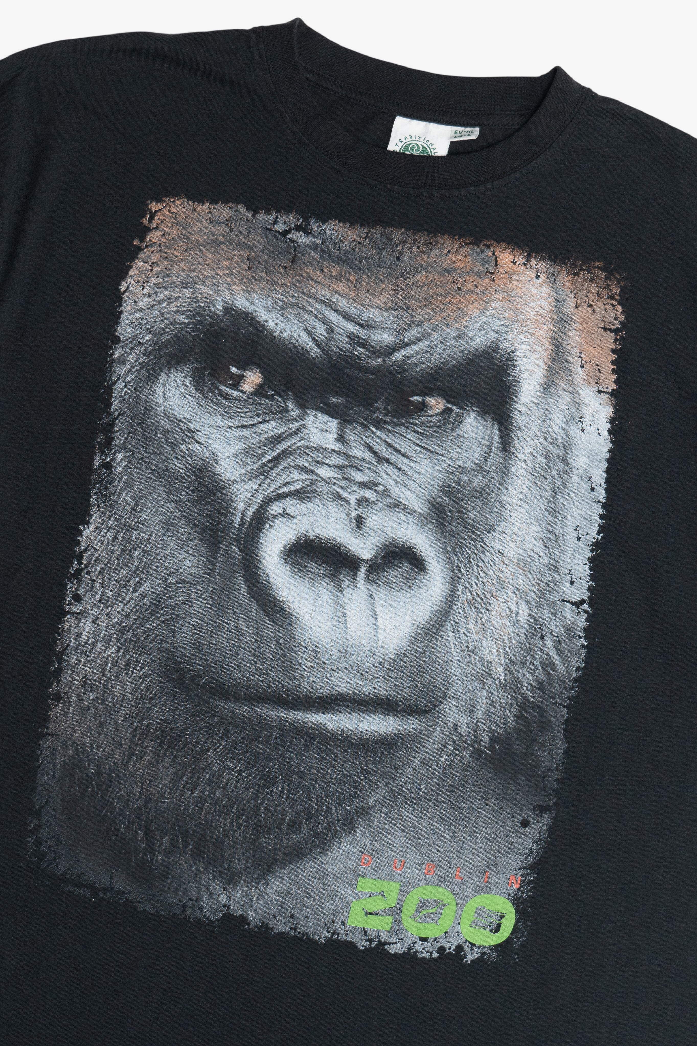 Vintage "Dublin Zoo" Gorilla Souvenir T-Shirt (2000s)