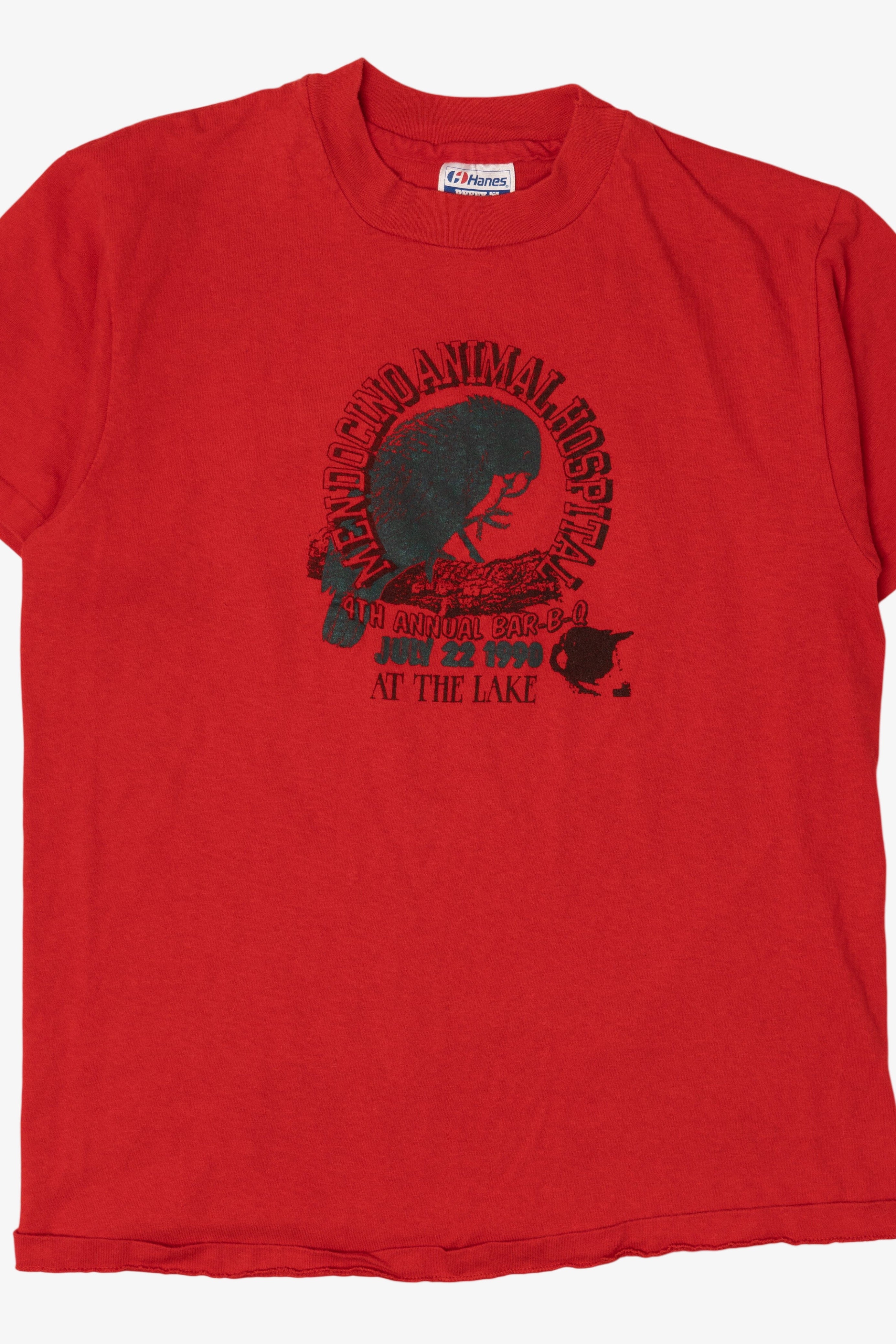 Vintage Red Mendocino Animal Hospital Single Stitch T-Shirt (1990s)