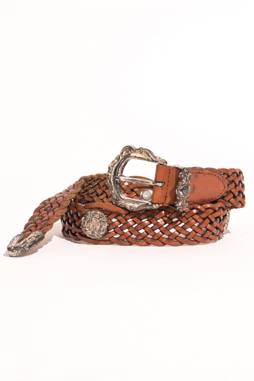 Woven Leather Belt With Silver Details.
