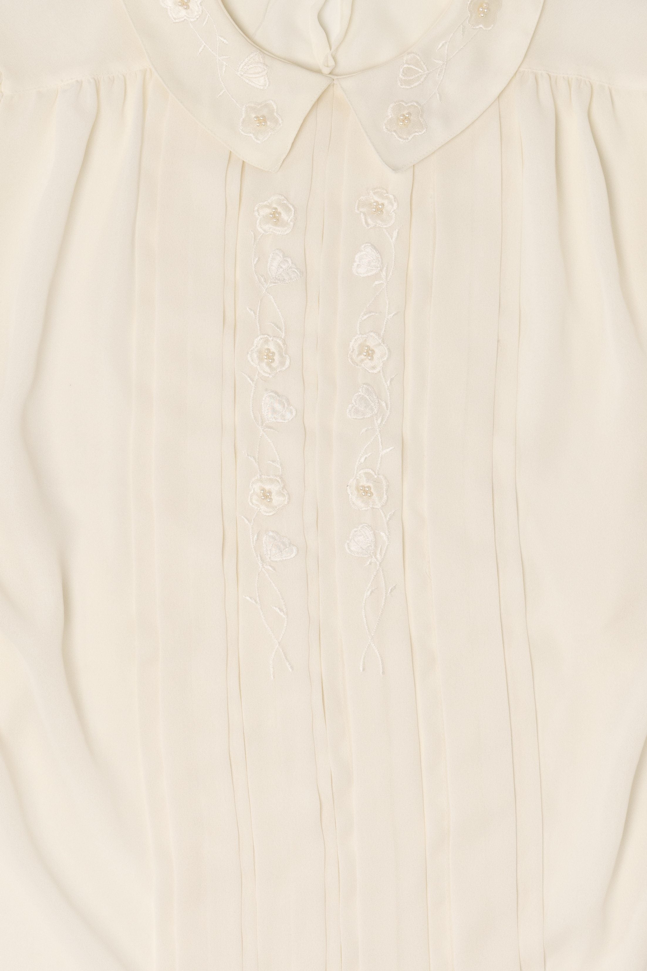 Vintage Ivory Floral Shapely Blouse (1980s)