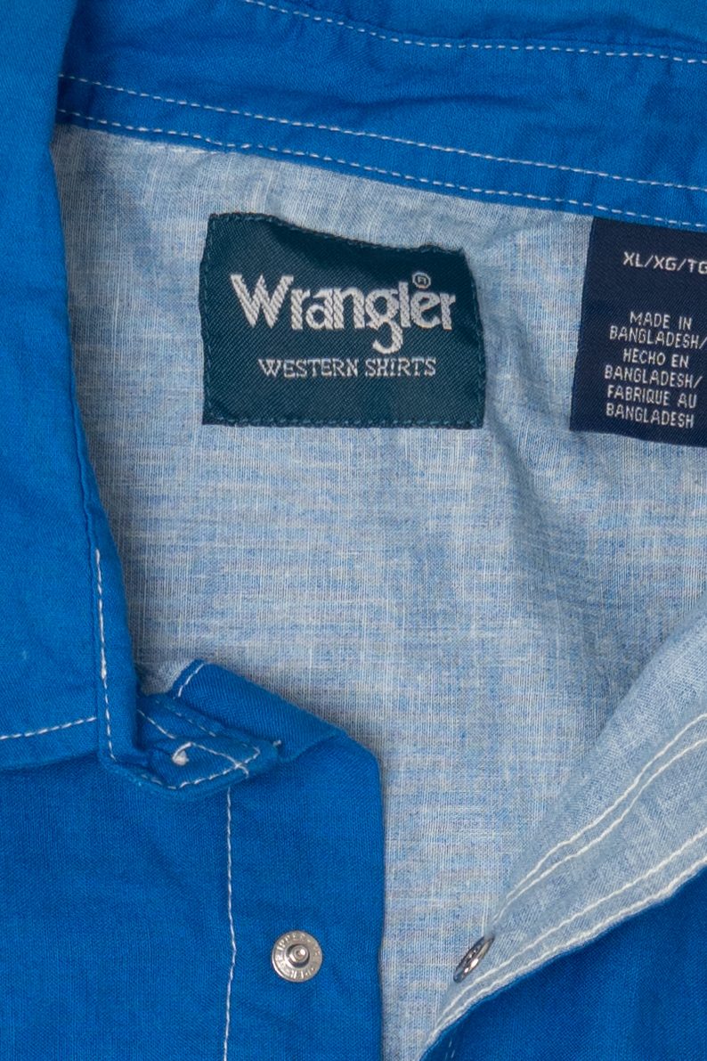 Vintage Blue Wrangler Western Button Up Shirt (1990s)