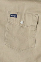 Vintage Snap Front Beige Wrangler Button Up Shirt (1990s)