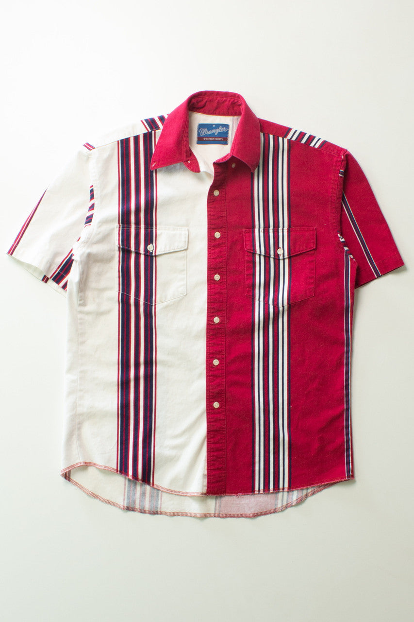 Vintage Red Short Sleeve Wrangler Button Up Shirt (1990s)