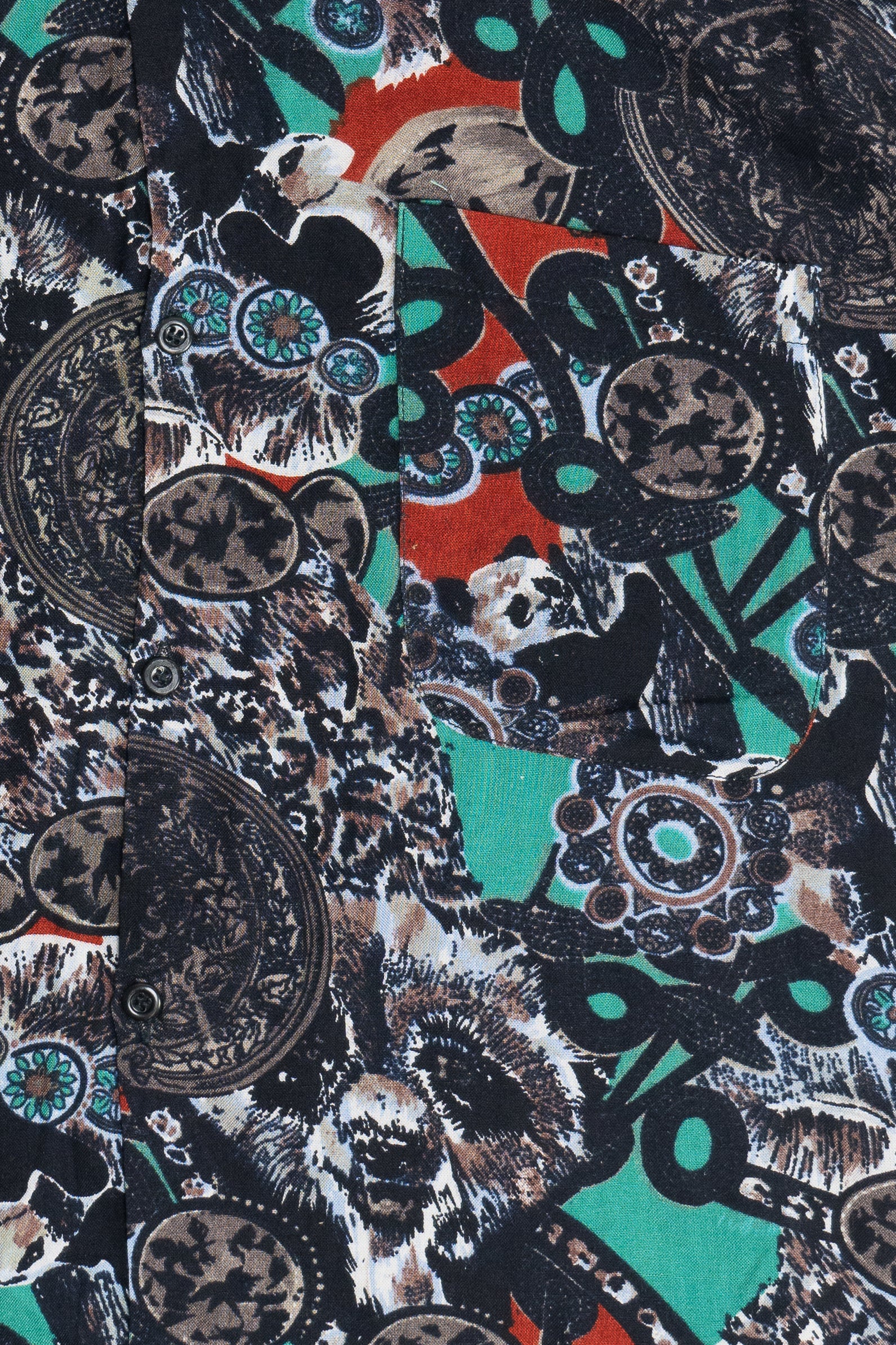 Vintage Animal Medallion Print Loop Collar Button Up Shirt (1990s)