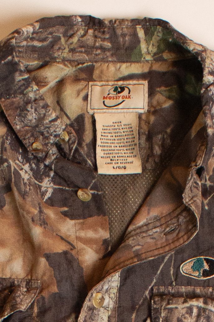 Vintage Mossy Oak Camo Button Up Shirt (2000s)