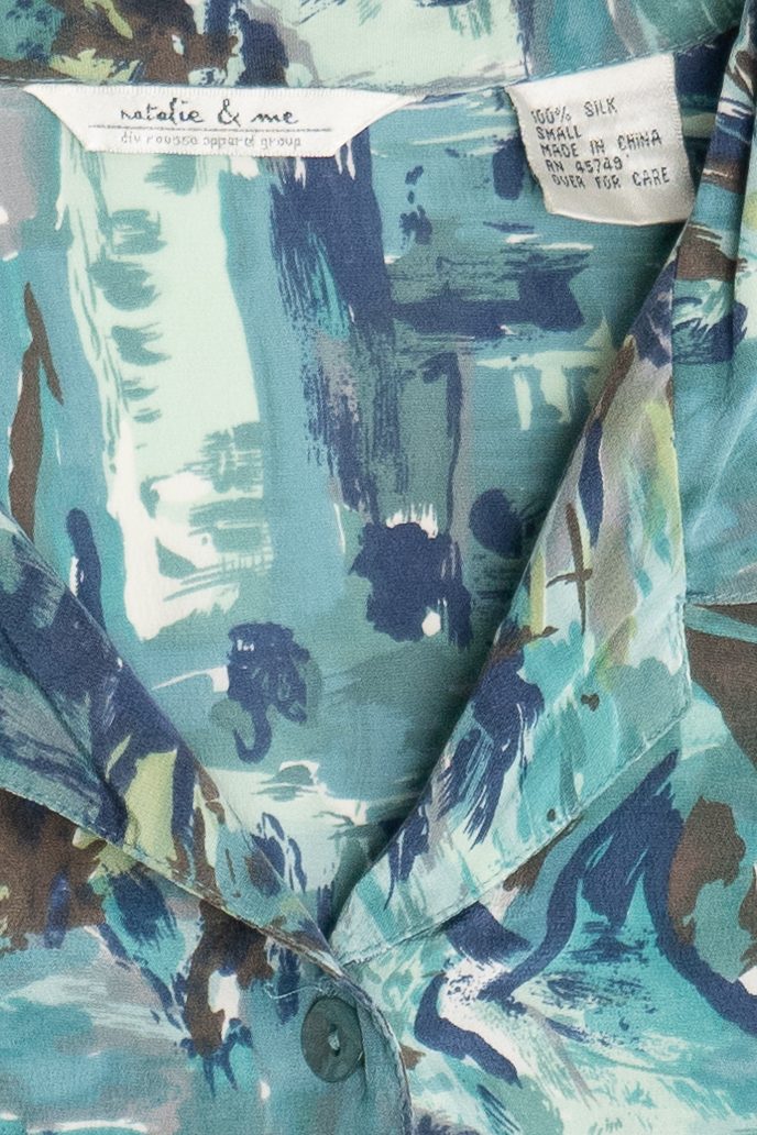 Vintage 100% Silk Abstract Hawaiian Button Up With Loop Collar (1990s)