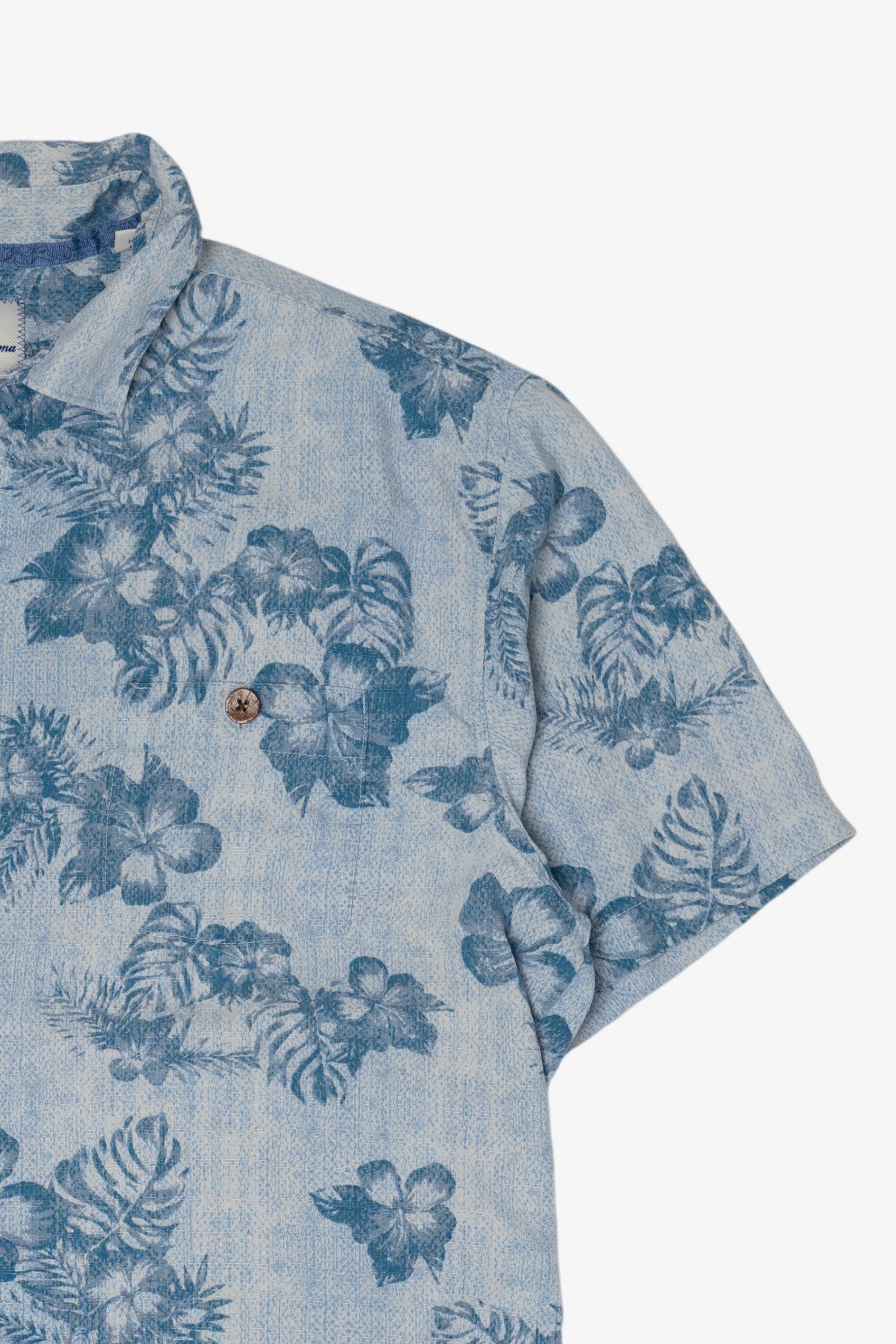 Vintage Blue Tommy Bahama Silk Hawaiian Button Up Shirt (2000s)