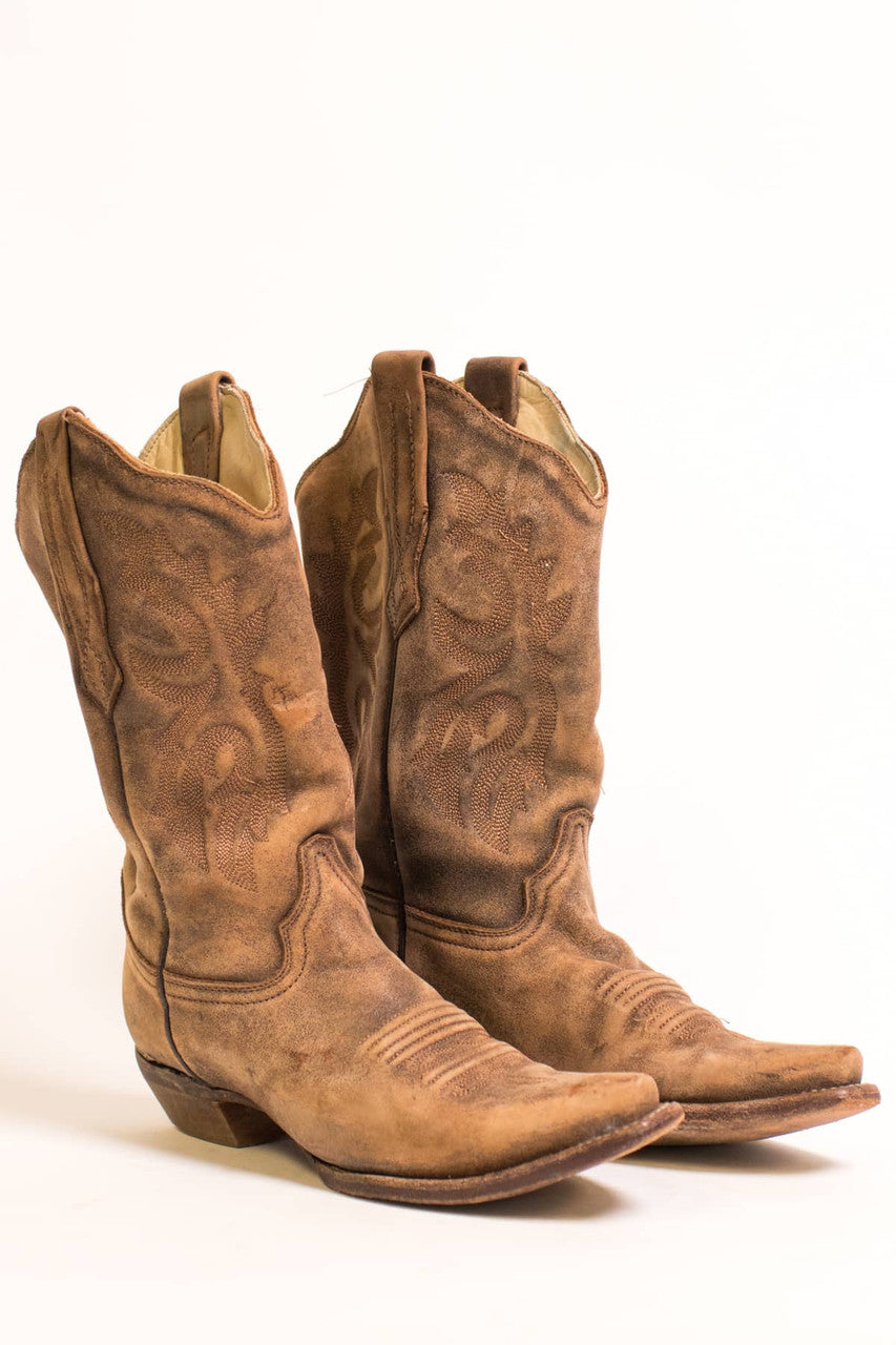 Vintage Corral Cowboy Boot (7.5 B)