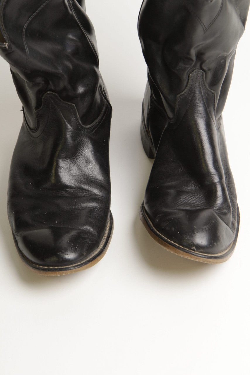 Laredo 9 EE Cowboy Boots