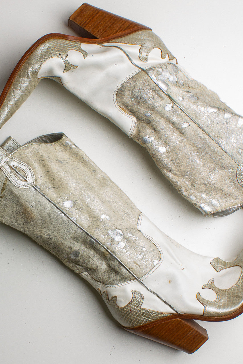 Vintage White and Silver Cowboy Boot (1990s) 1252