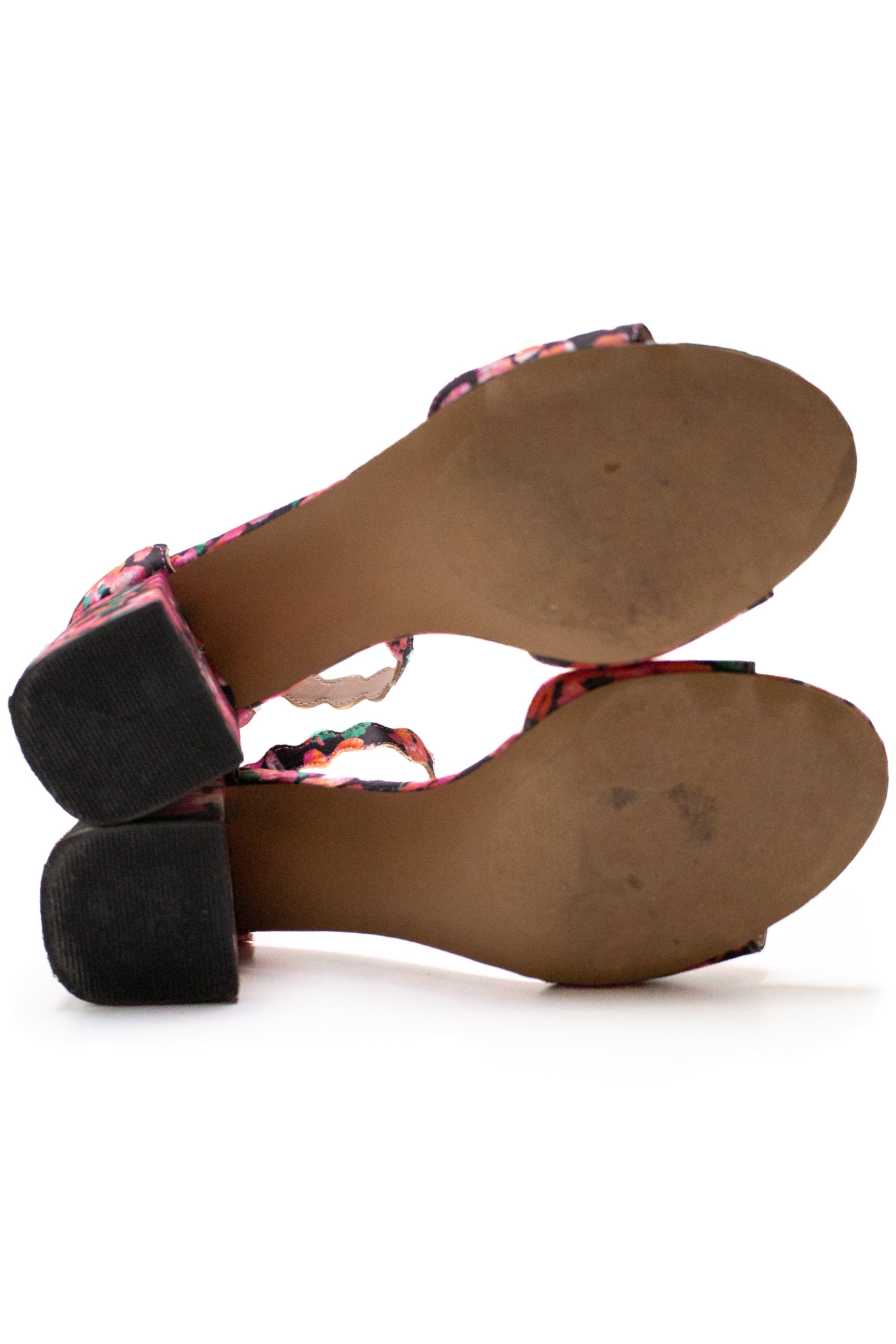 Betsey Johnson Floral Print Block Heel Pumps Sz 8M