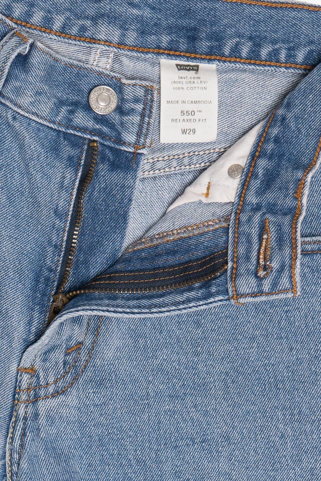 Vintage Levi's 550 Relaxed Fit Denim Jorts (2000s)