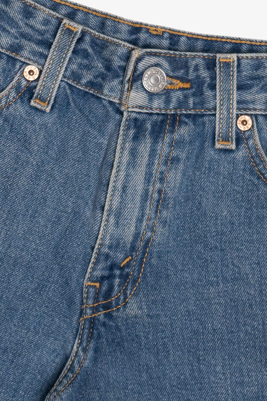 Vintage Levi's Mid-Rise Denim Shorts (1990s)