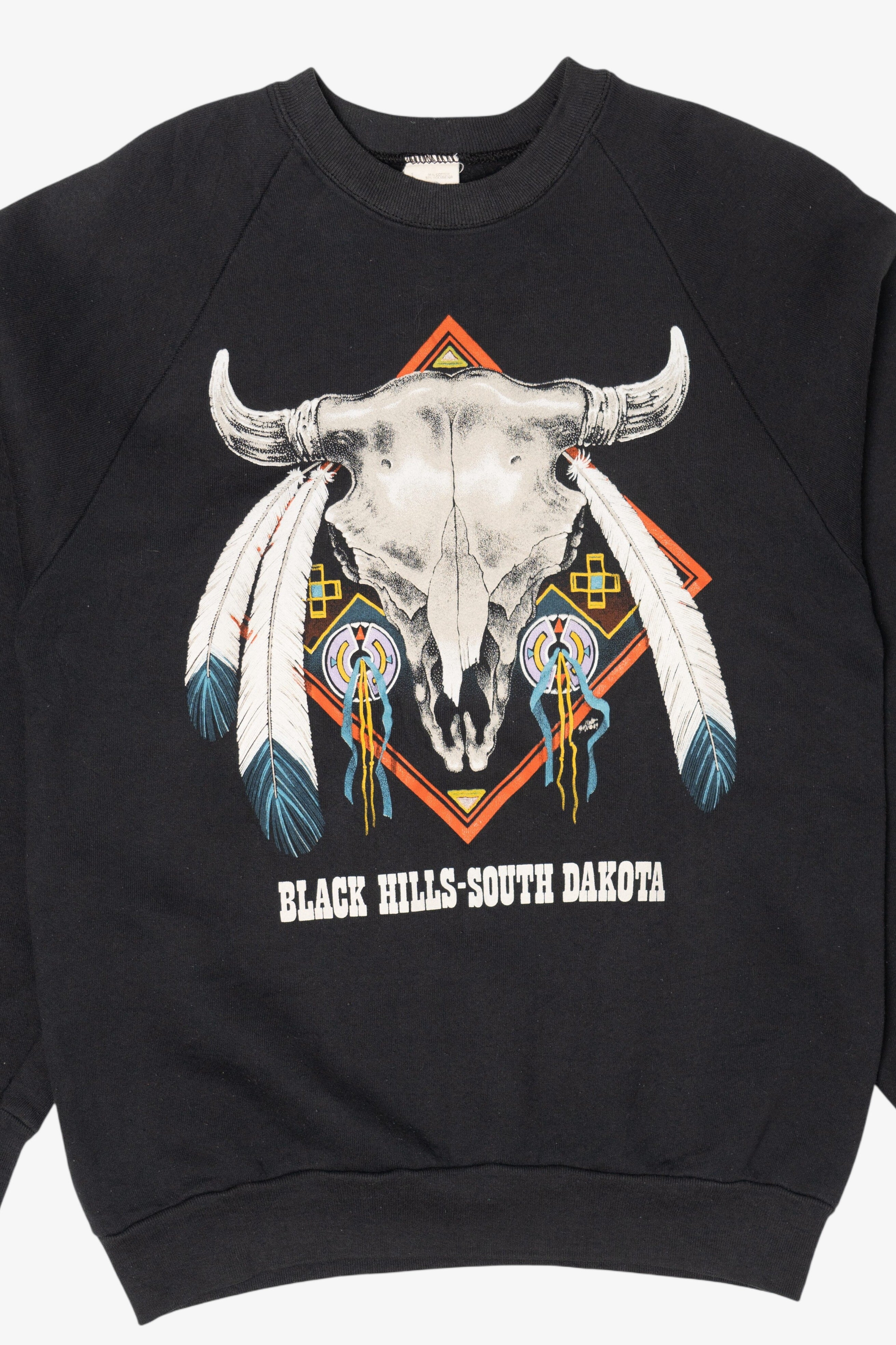 Vintage Black Hills South Dakota Raglan Sweatshirt (1990s)