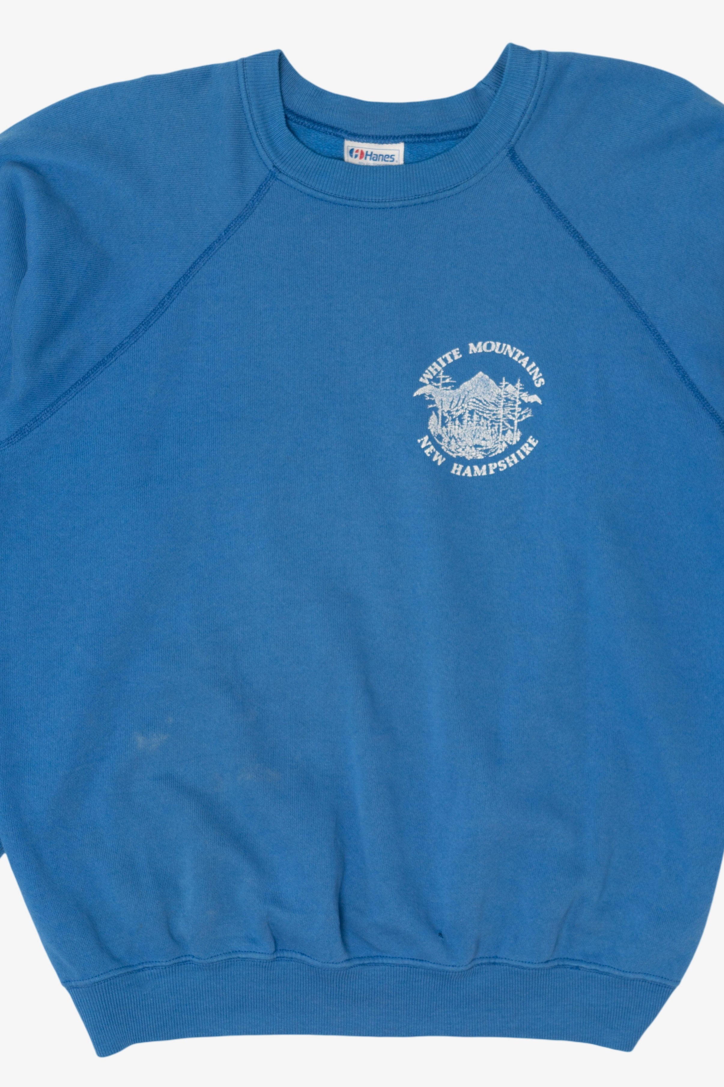 Vintage Blue White Mountains New Hampshire Raglan Sweatshirt (1990s)