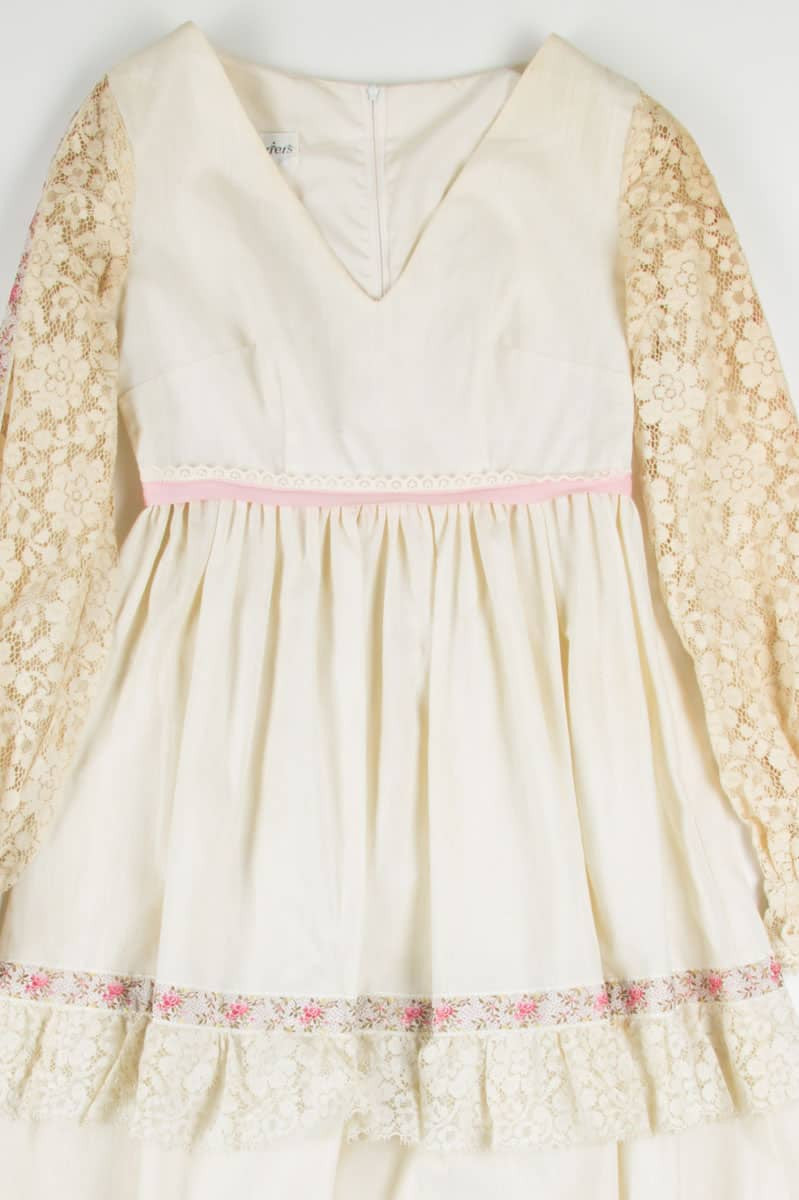 Vintage Lace Floral Ribbon Detail Dress