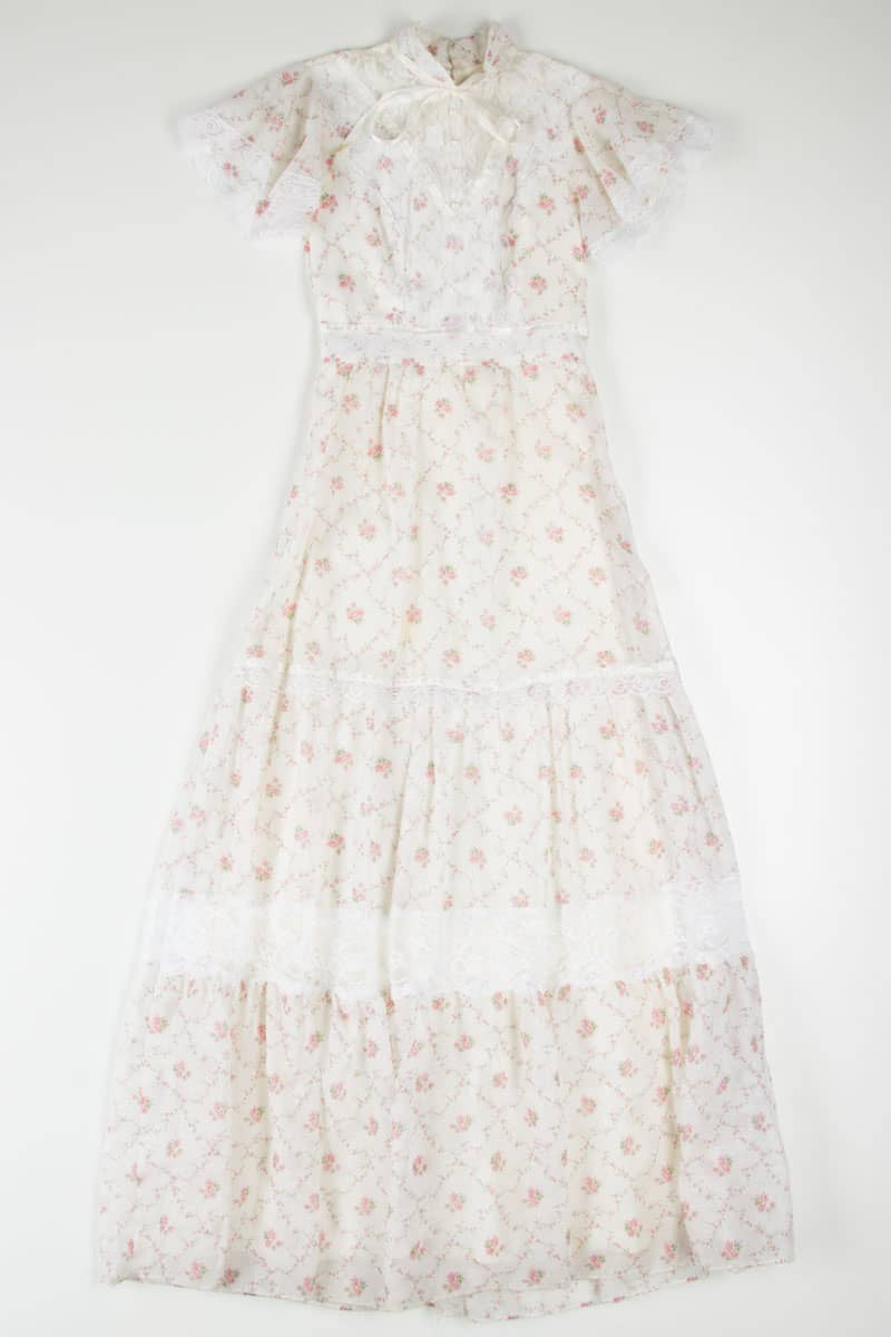 Ditsy Floral Lace Trim Peasant Dress