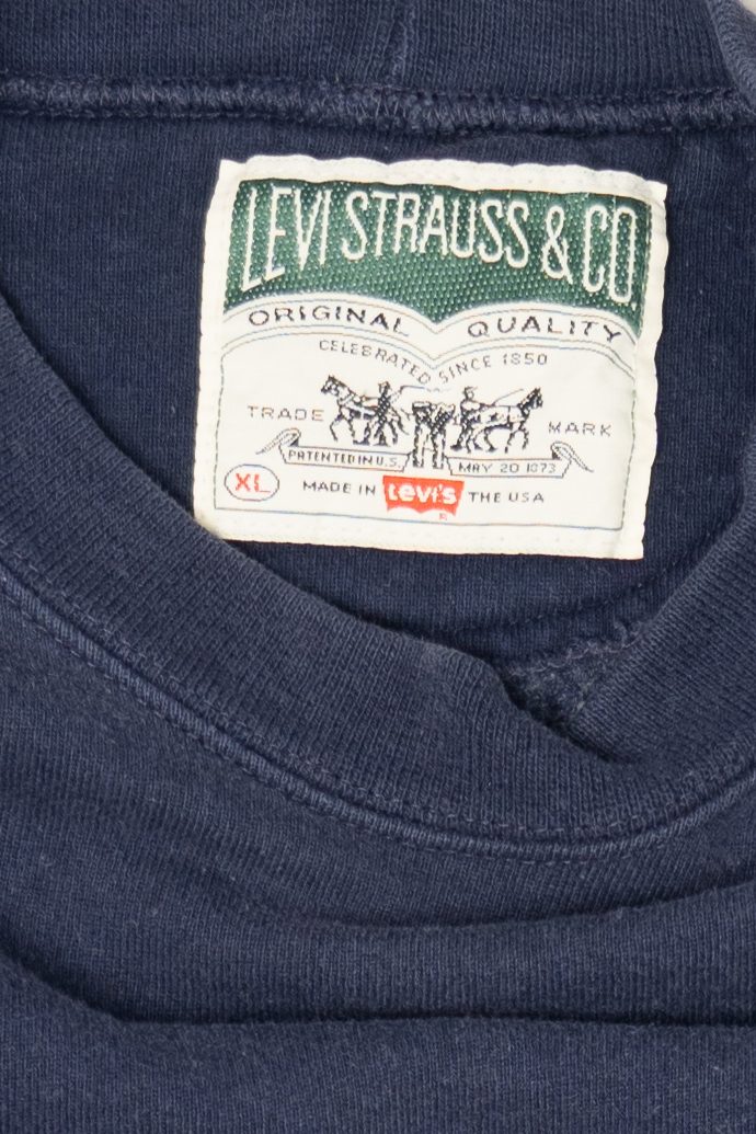Vintage Navy Blue Levi Strauss & Co. Sweatshirt (1990s)