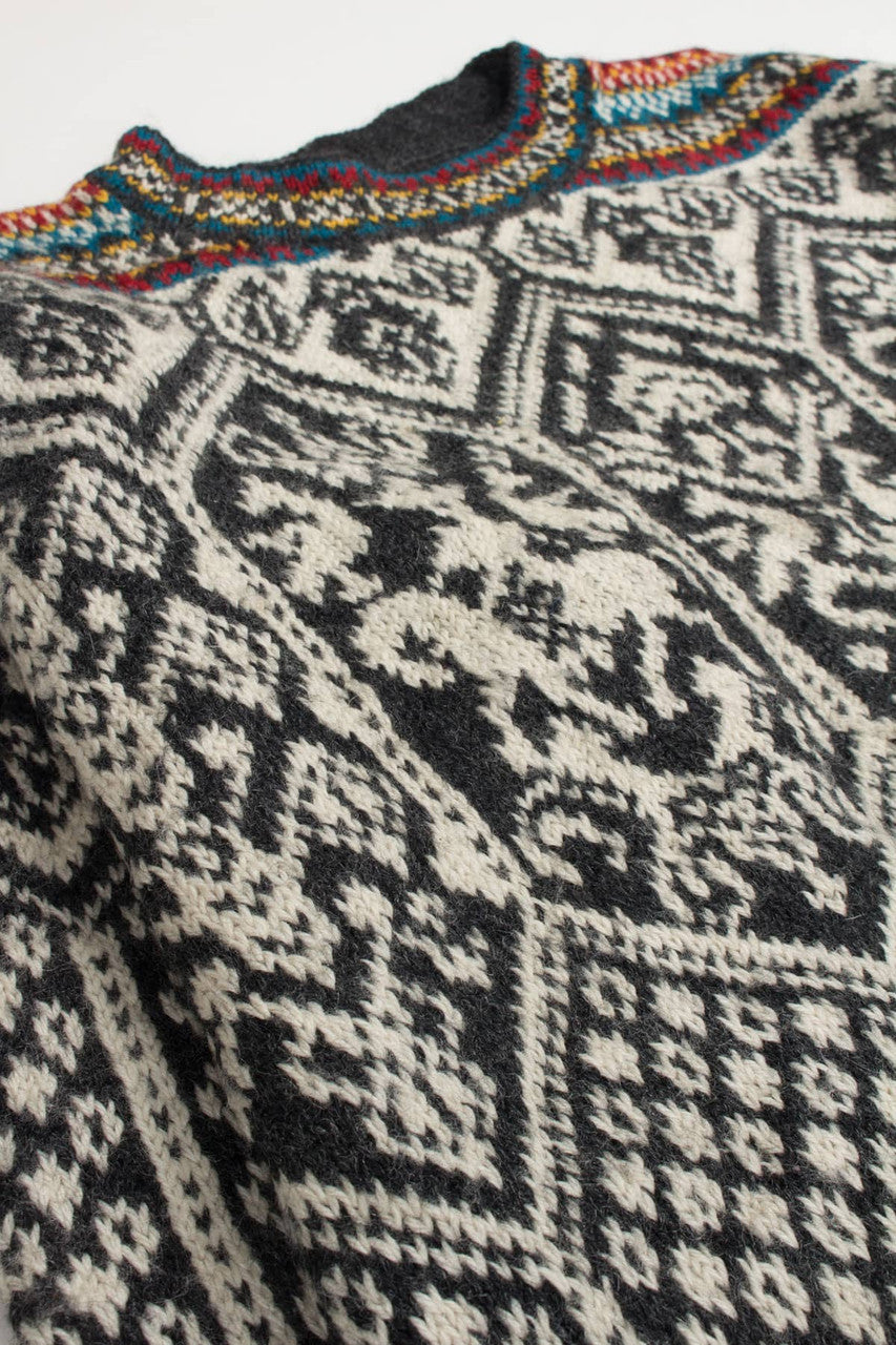 Vintage Horse Crest Fair Isle Sweater 783