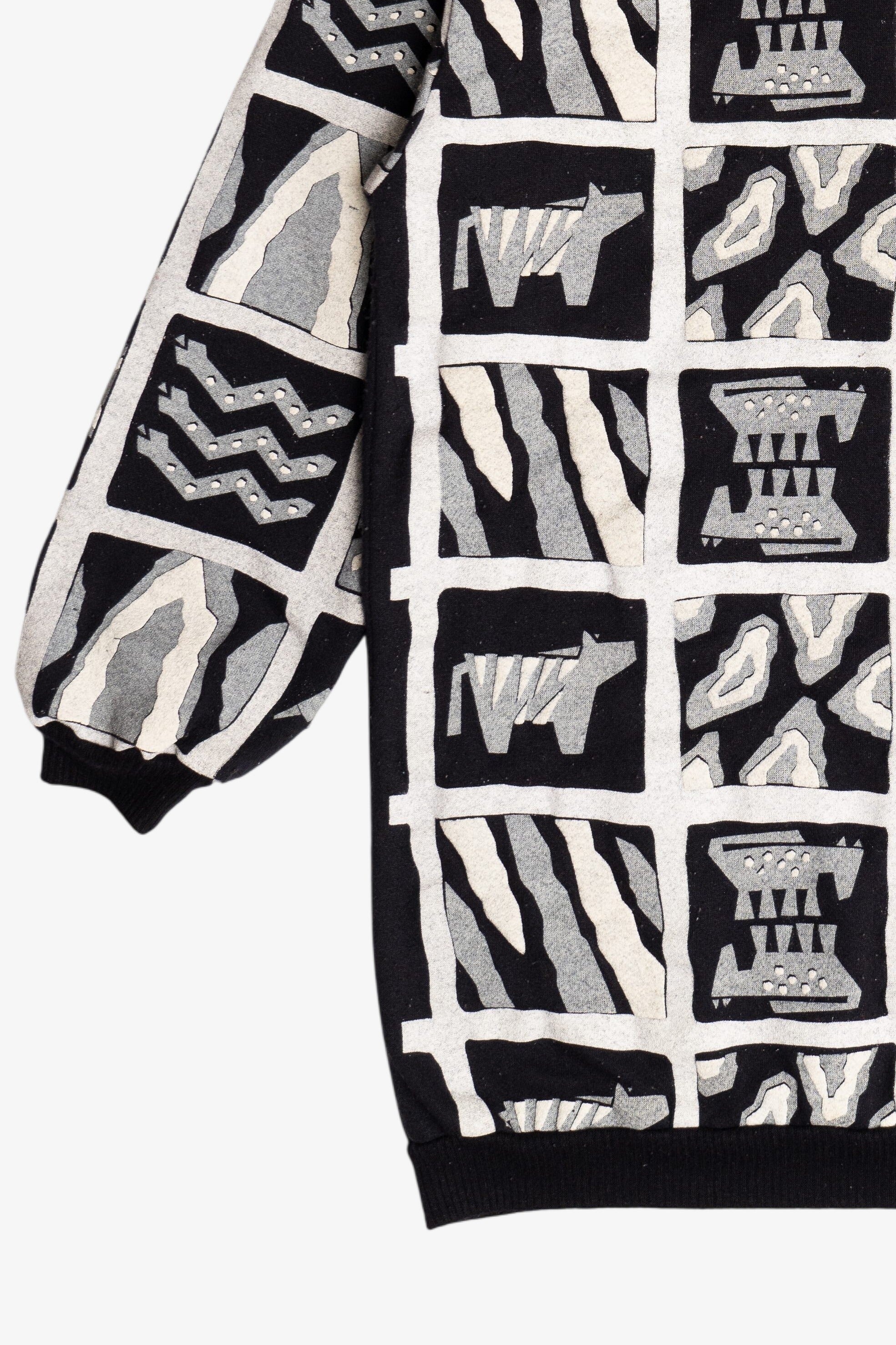 Vintage Scarab San Francisco Embossed Print Long Sweatshirt (1980s)