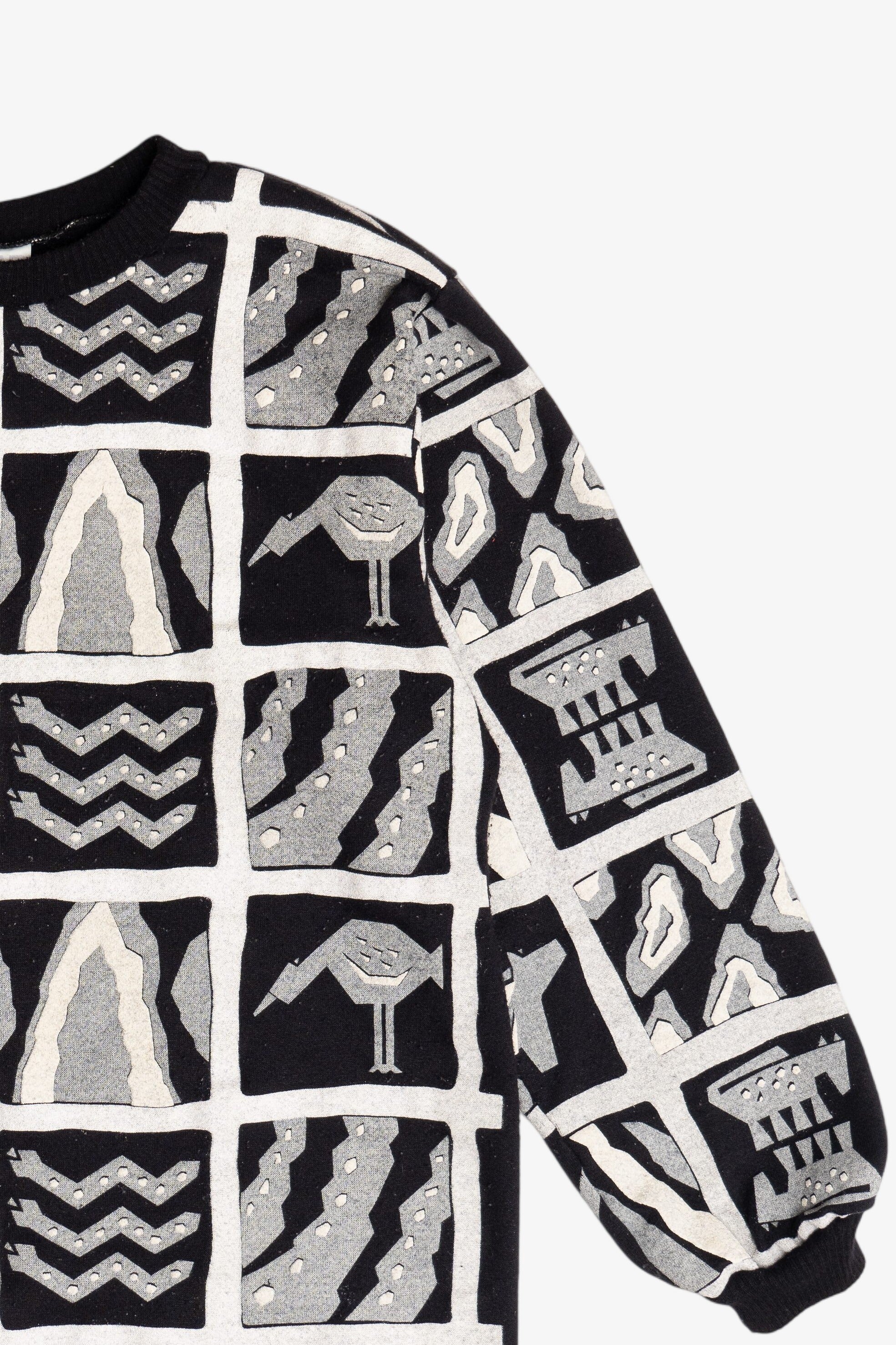 Vintage Scarab San Francisco Embossed Print Long Sweatshirt (1980s)