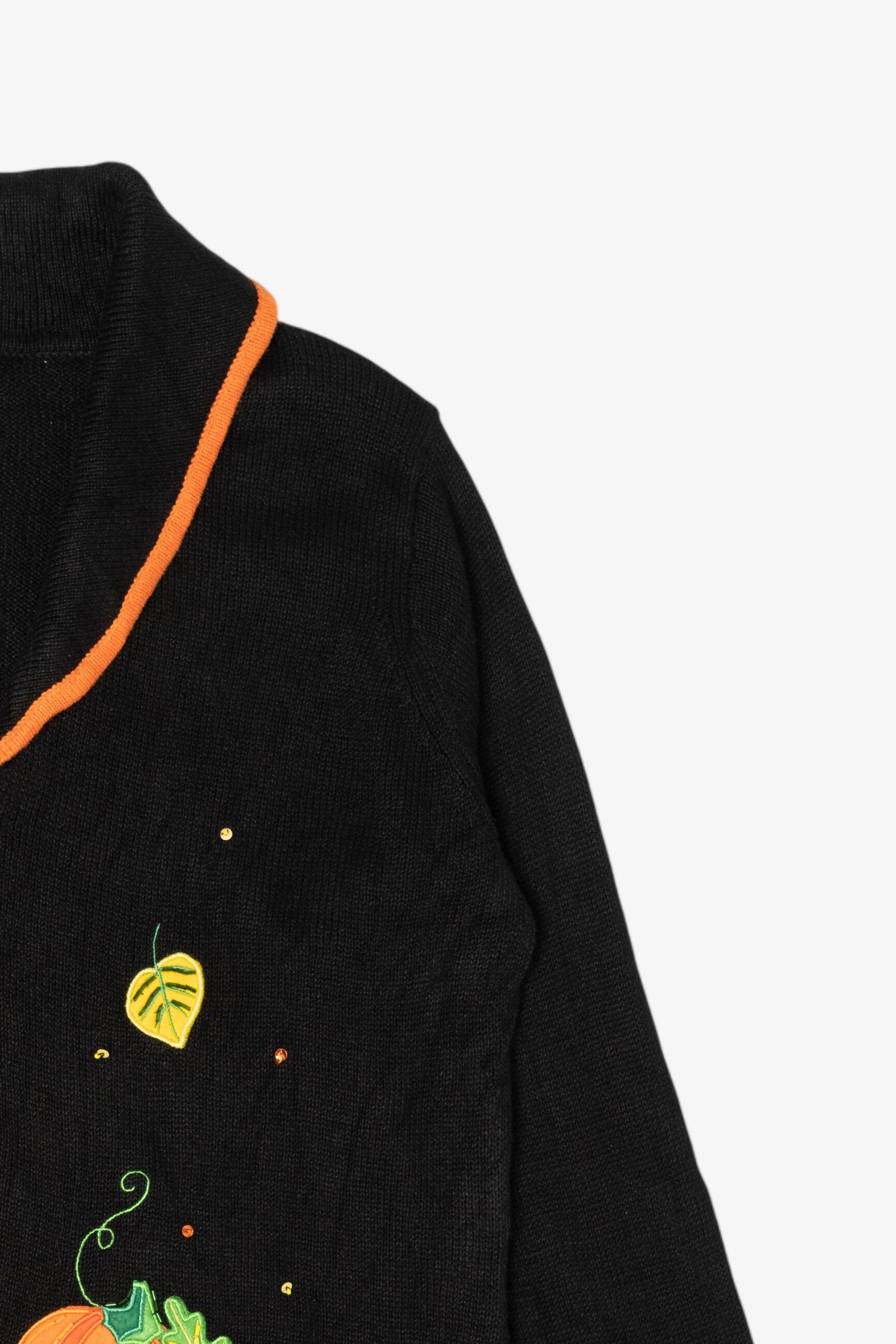 Vintage Black Tiara Pumpkin Patch Halloween Cardigan (1990s)