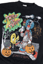 Vintage "Twick Or Tweet" Looney Tunes Tweety Bird Sylvester Halloween Sweater