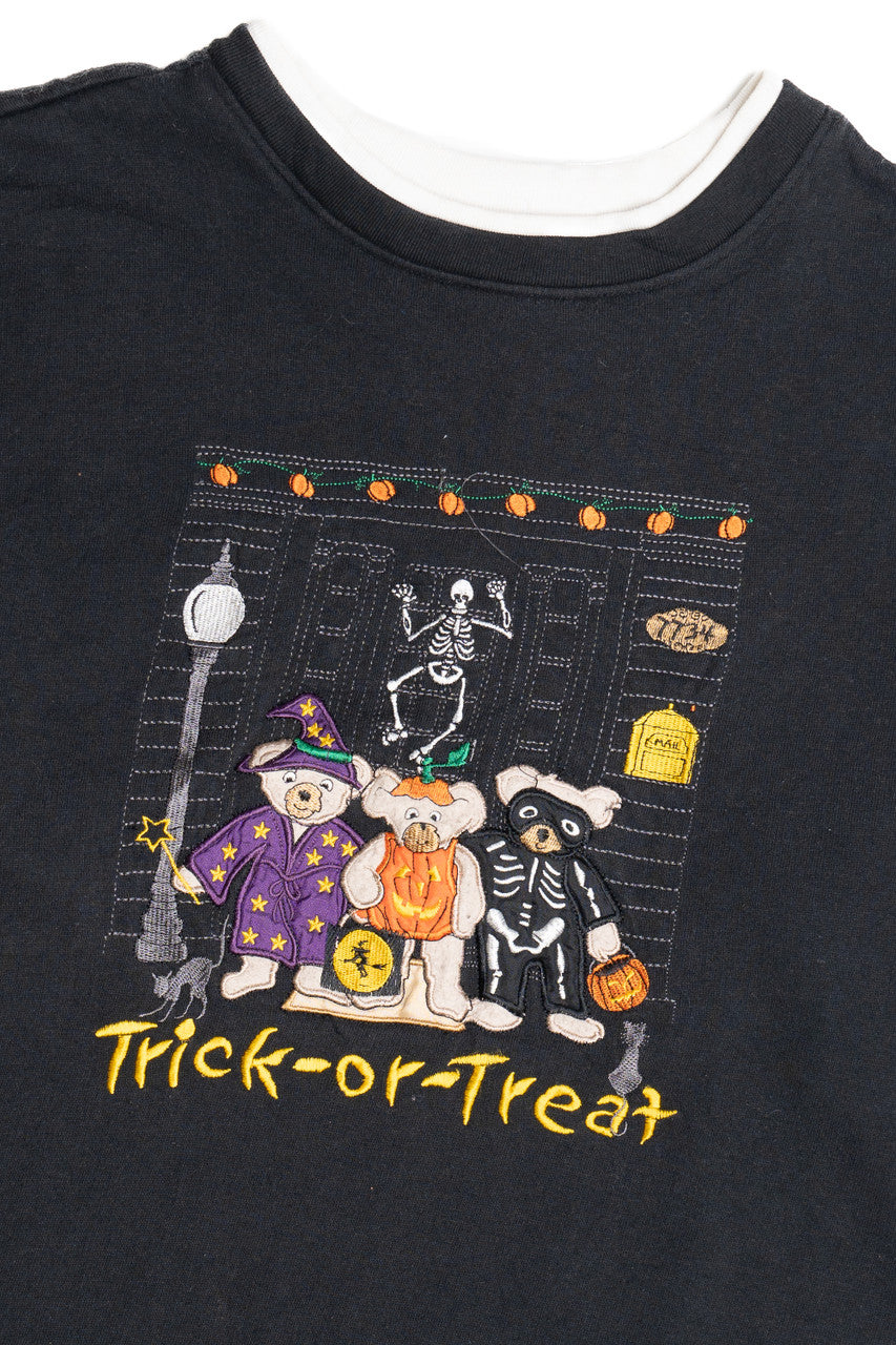Vintage "Trick-Or-Treat" Halloween Costume Bears Halloween Sweater 638