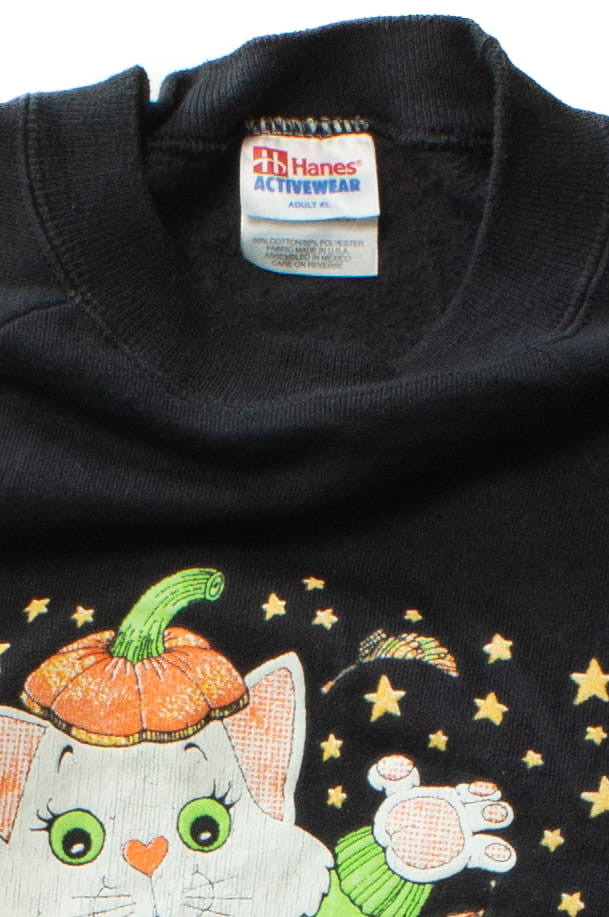 Vintage Cat In A Pumpkin Halloween Sweatshirt (1990s)