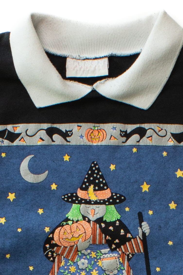 Vintage Witch Portrait Halloween Sweatshirt (1990s)