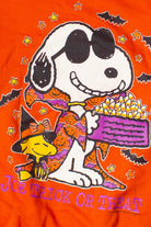 Vintage Joe Trick Or Treat Snoopy Halloween Sweatshirt (1990s)