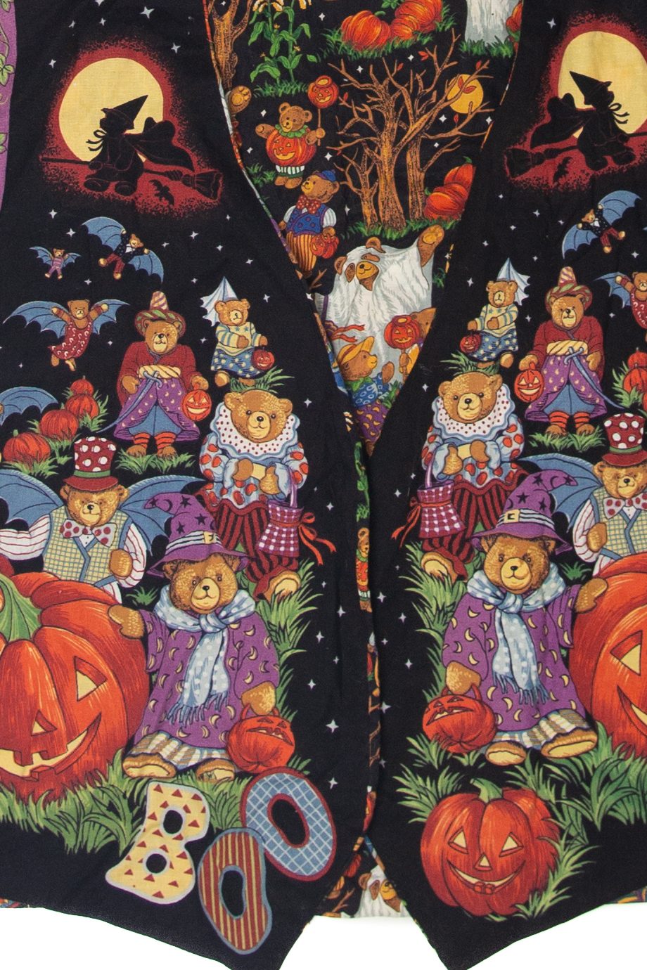 Vintage Bears In Costumes Halloween Sweater (1990s)