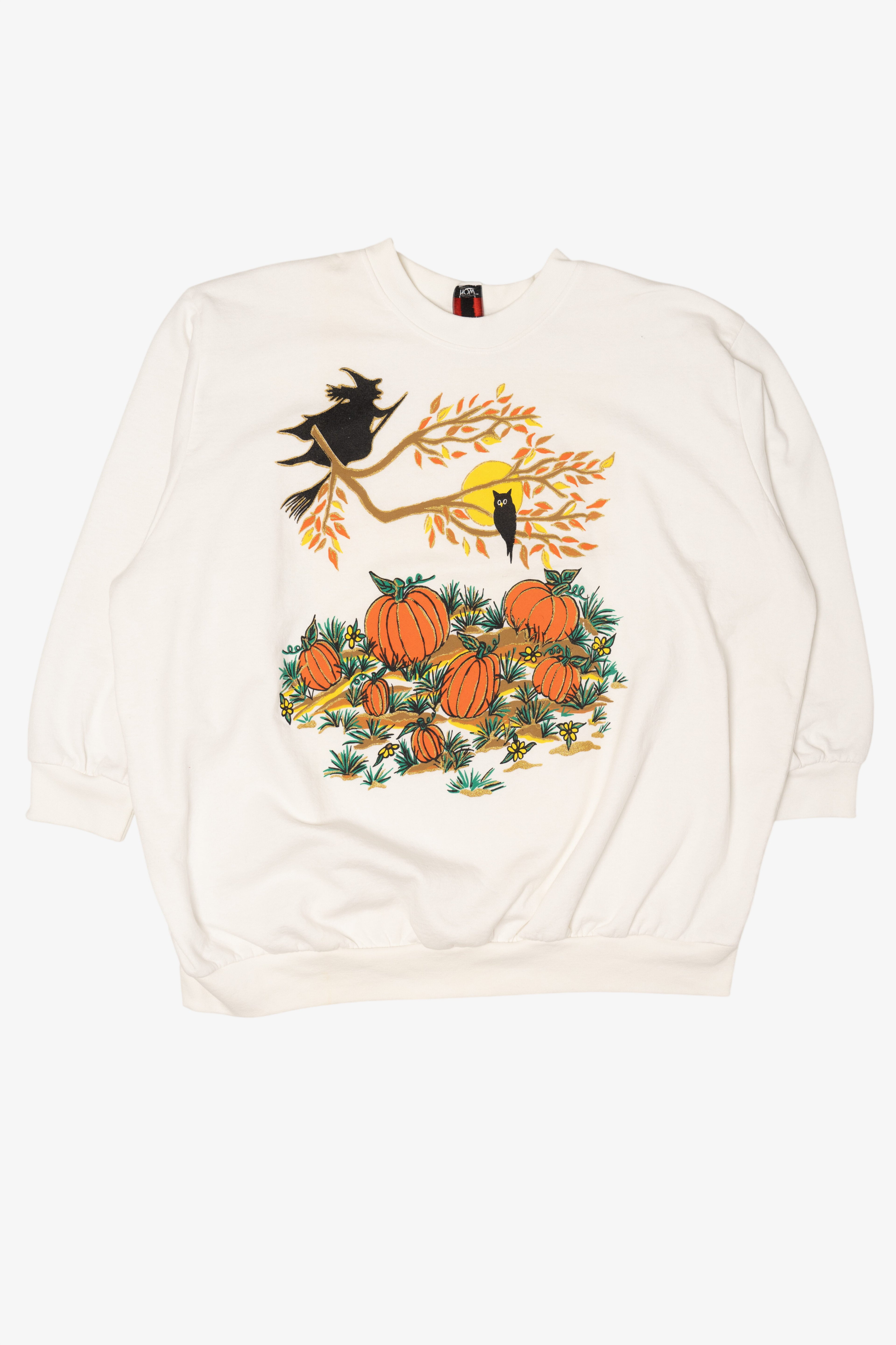 Vintage Witch Over Pumpkin Field Halloween Sweatshirt (1990s)