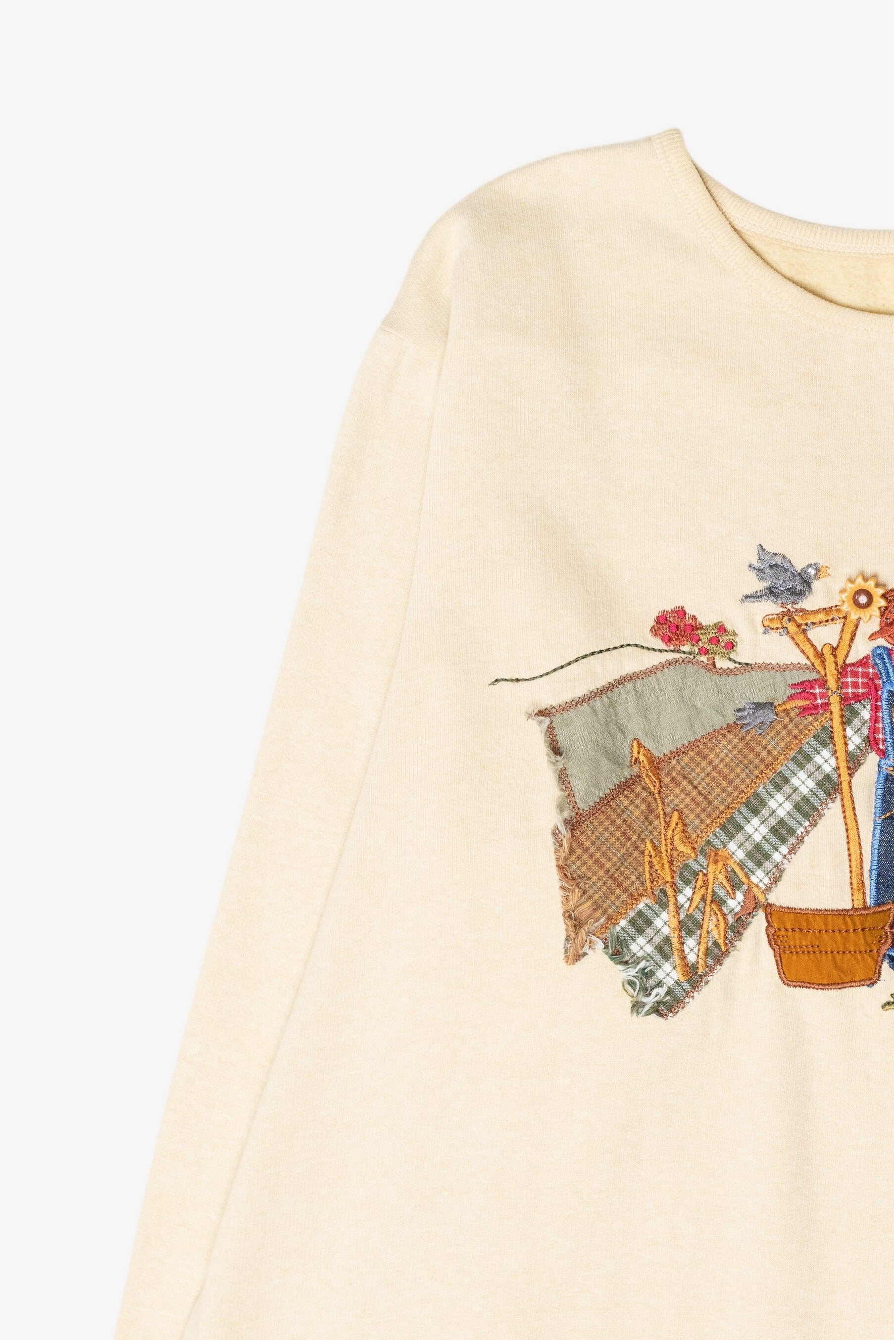 Scarecrow Fields with Charms Vintage Halloween Sweatshirt (1990s)