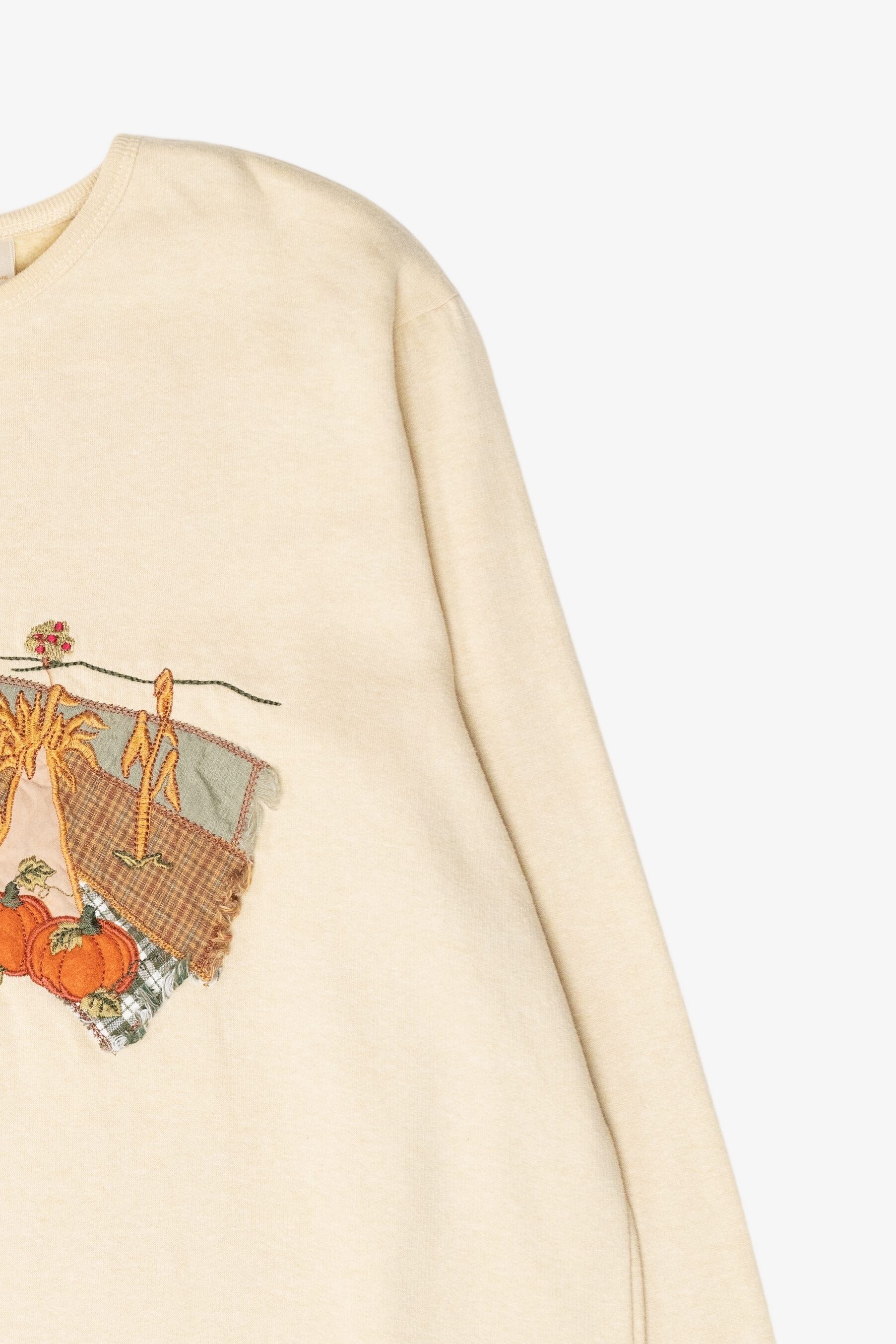 Scarecrow Fields with Charms Vintage Halloween Sweatshirt (1990s)