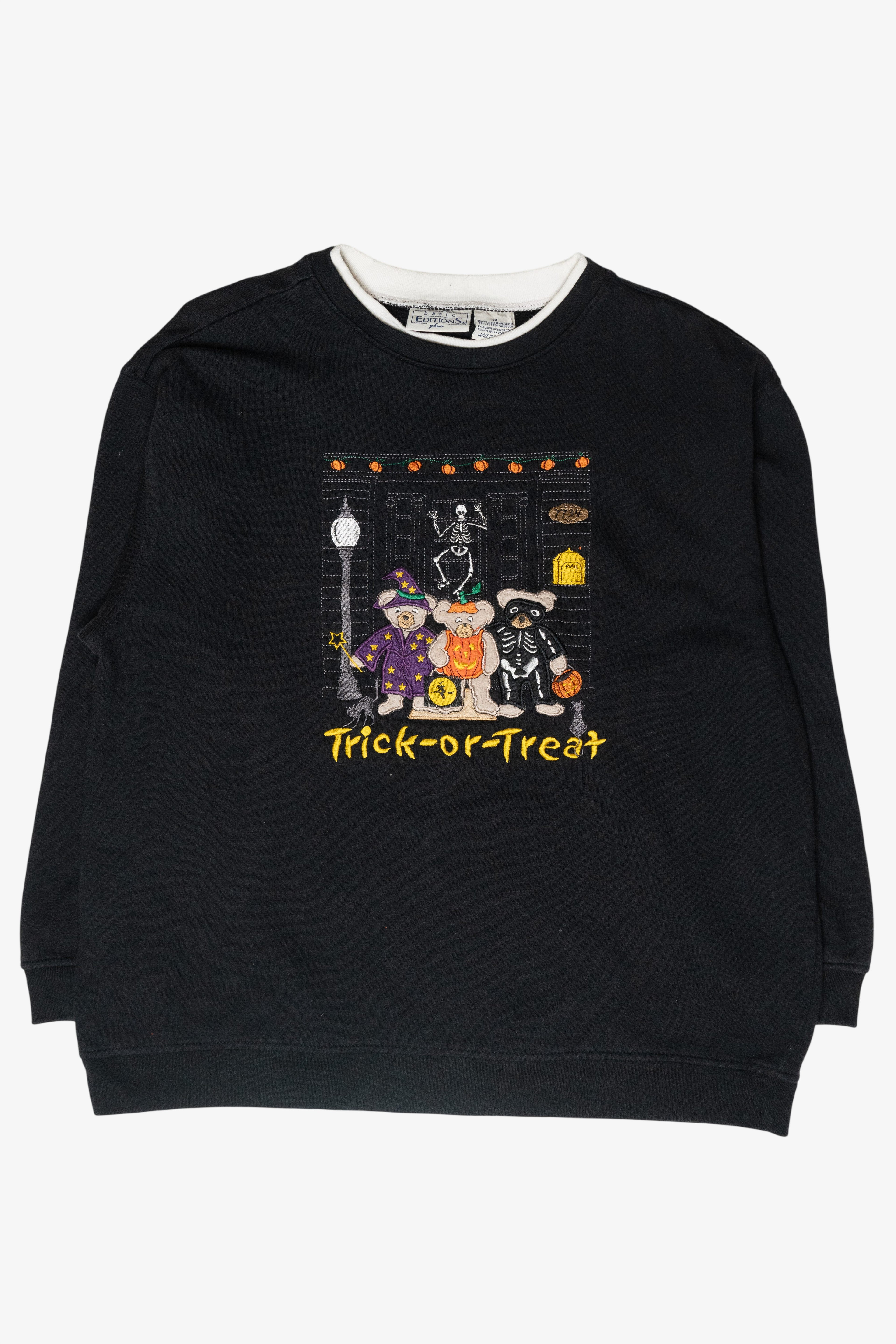 "Trick or Treat" Bears Vintage Halloween Sweatshirt (1990s)